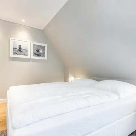 Godi Hues 30b Apartment *